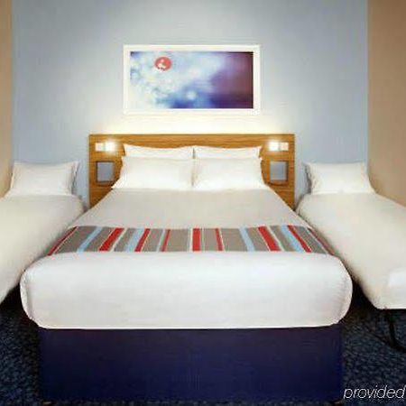 Travelodge Edinburgh Central Waterloo Place Exterior foto