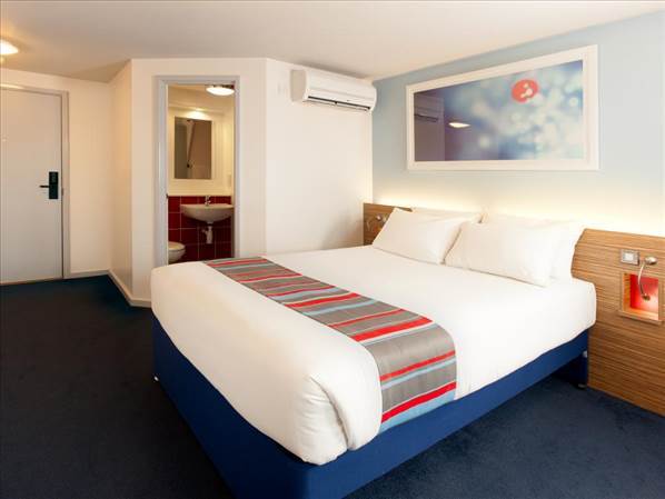 Travelodge Edinburgh Central Waterloo Place Exterior foto